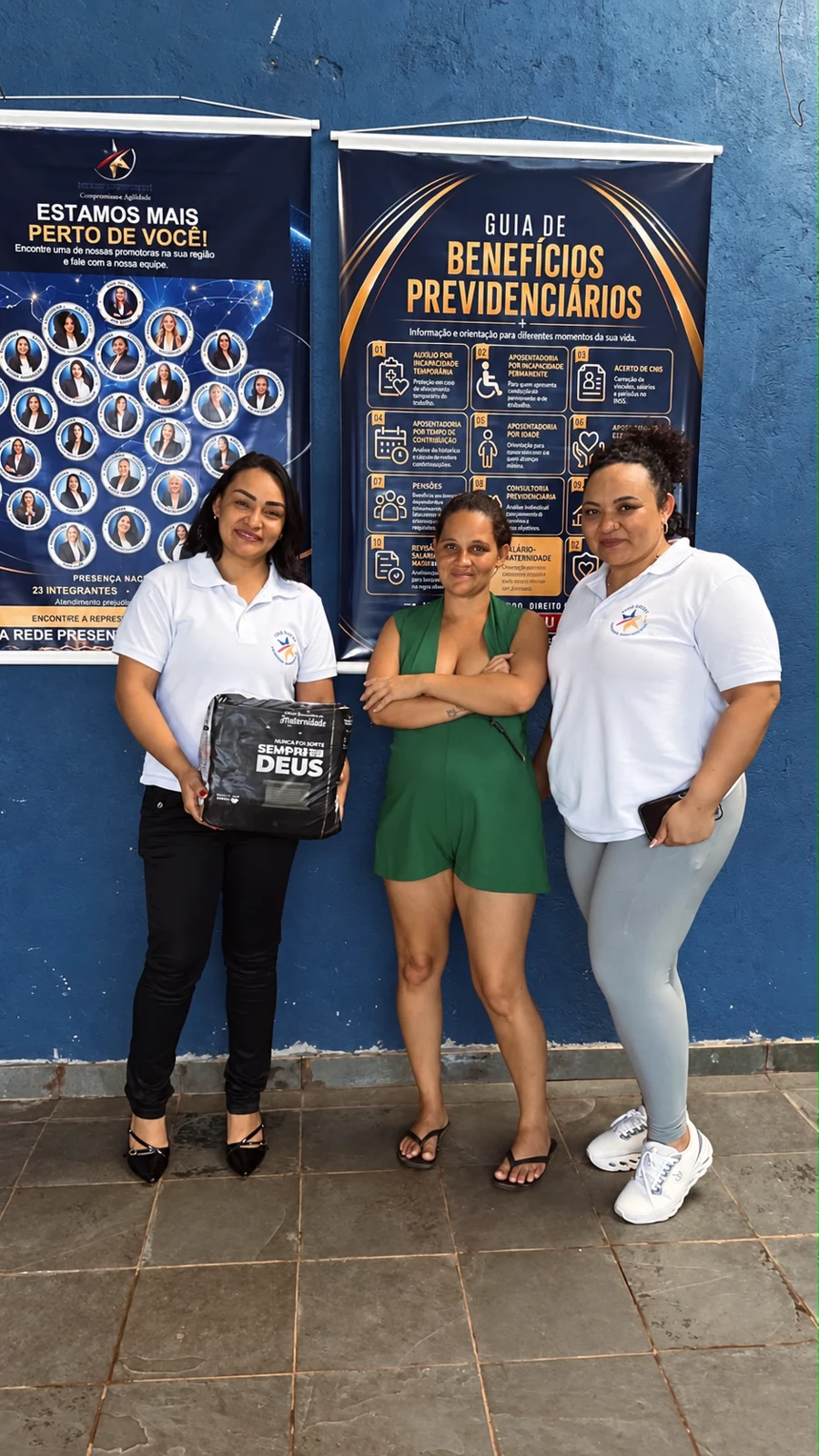 Registro de participantes e equipe em uma ação social anterior da Isis Previ, foto 4