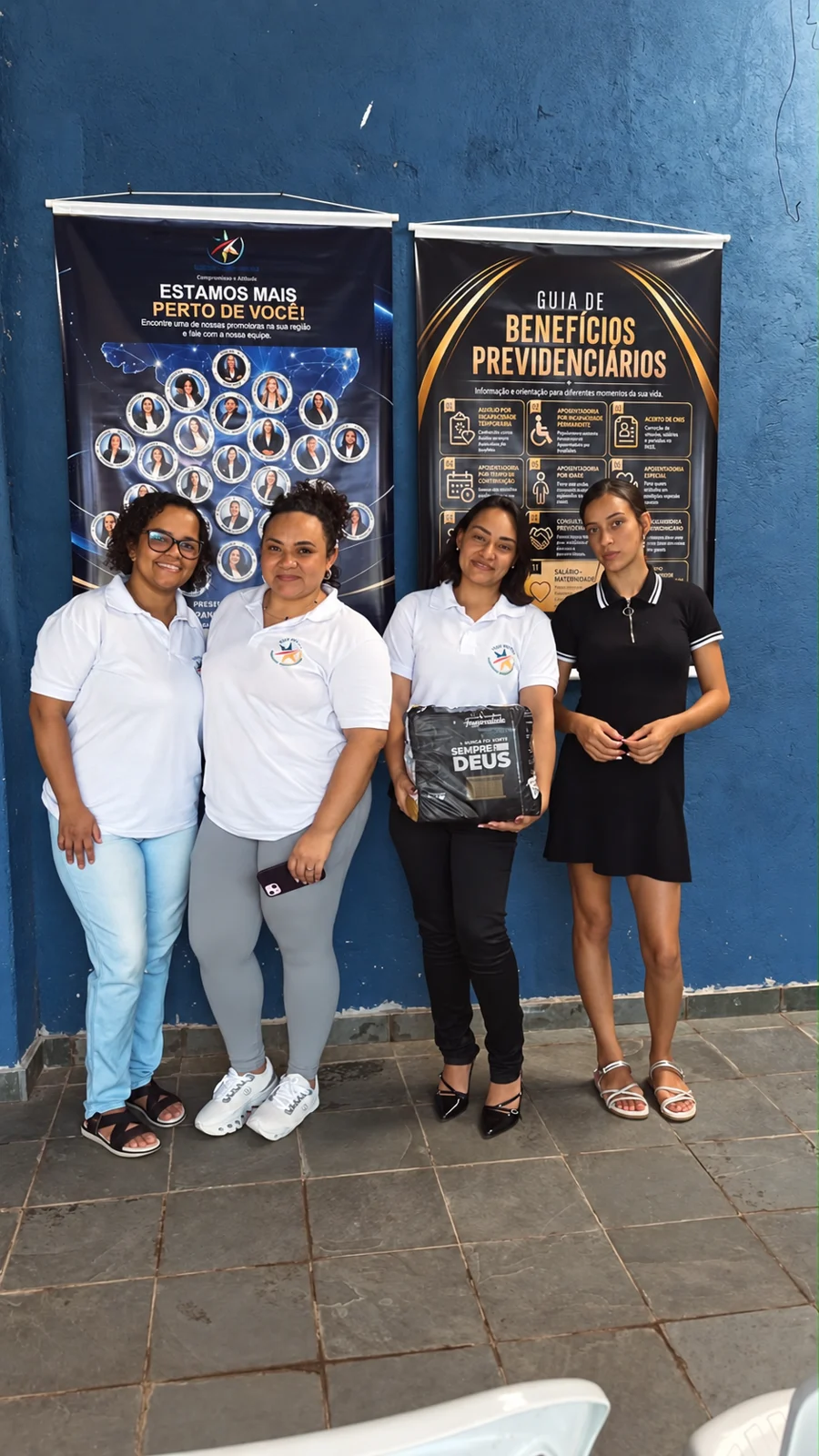 Registro de participantes e equipe em uma ação social anterior da Isis Previ, foto 6