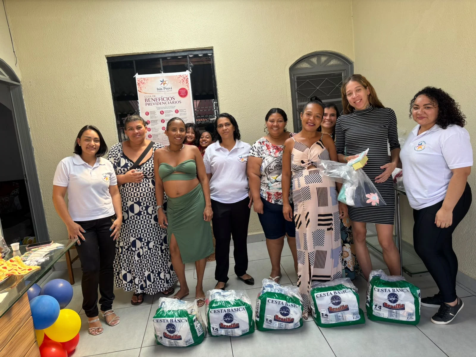 Registro de participantes e equipe em uma ação social anterior da Isis Previ, foto 9